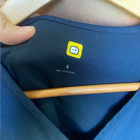 Scrub - Picture 2 of 2